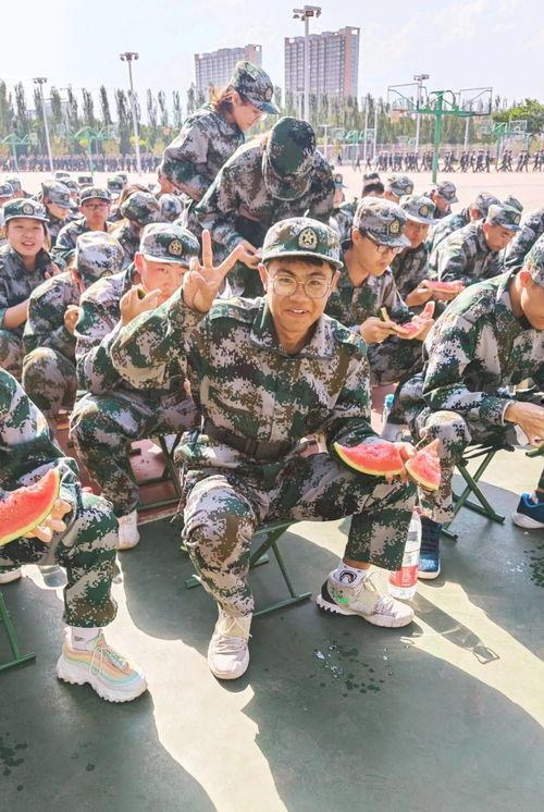 今日吃瓜军训跳舞视频,吃瓜视频捕捉热舞瞬间